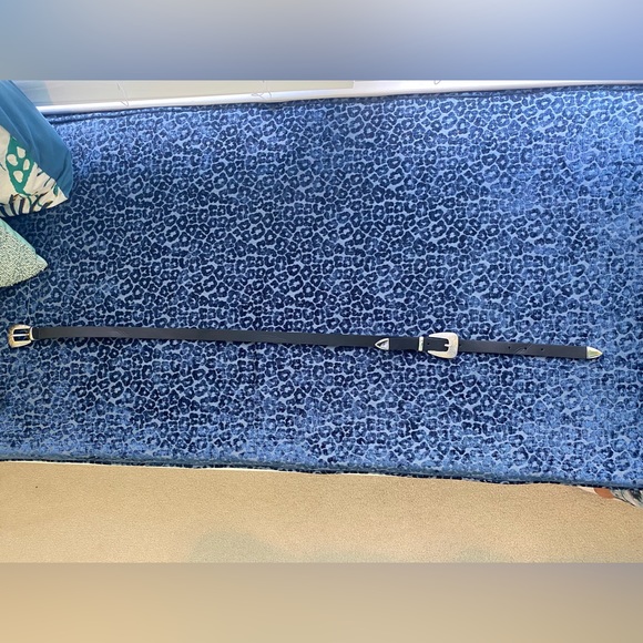 Black double buckle belt. - Picture 1 of 2